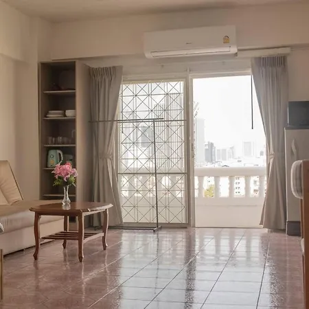 Cozy Studio Apartment